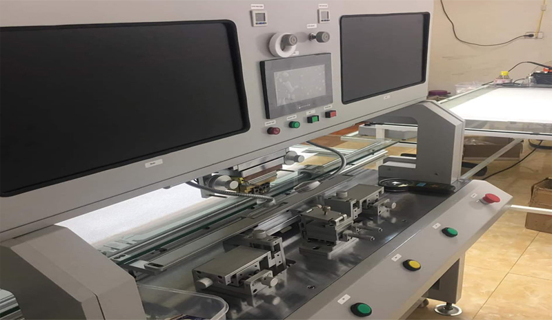 Ép Màn Hình Tivi Là Gì?