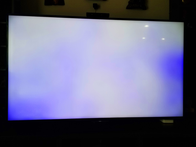 Màn Hình Tivi Bị Trắng Xóa